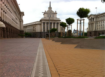 樹脂蓋板-小區(qū)/公園景觀排水溝樹脂蓋板的應(yīng)用